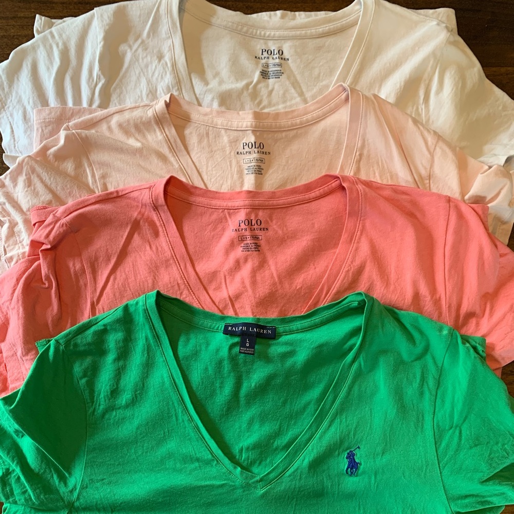 4 women’s polo Ralph Lauren tshirts. V-Neck.